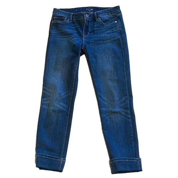 WHBM Slim Crop Mid Rise Cuffed Skinny Jeans Medium Wash Size 2 Denim Blue - Picture 3 of 11